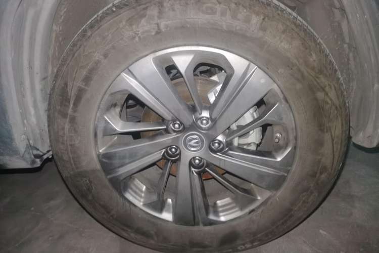 Used CHANGAN CS75 2020 280T DCT Luxury Model China VI Standard Right Front Wheel Hub