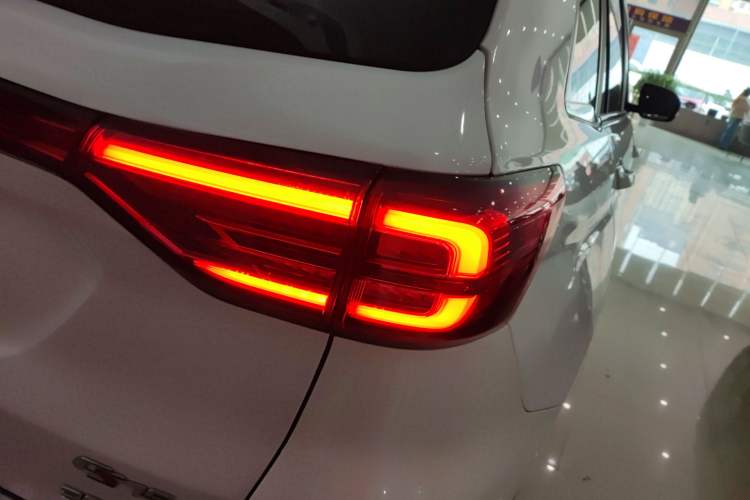 Used CHANGAN CS75 2020 280T DCT Luxury Model China VI Standard Right Rear Taillight