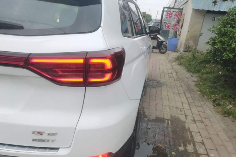 Used CHANGAN CS75 2020 280T DCT Luxury Version China VI Standard Right Rear Taillight