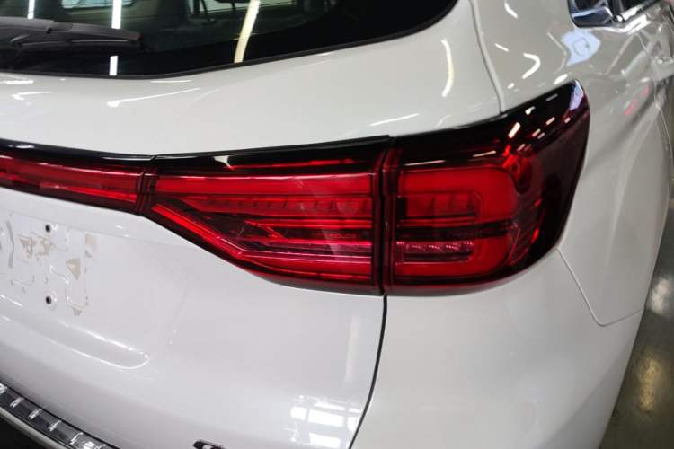 Used CHANGAN CS75 2020 280T Automatic Smart Edition China VI Right Rear Taillight