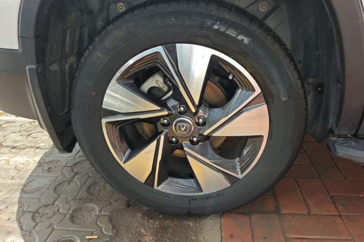 Used CHANGAN CS75 2020 280T Automatic Smart Edition China VI Right Rear Wheel Hub