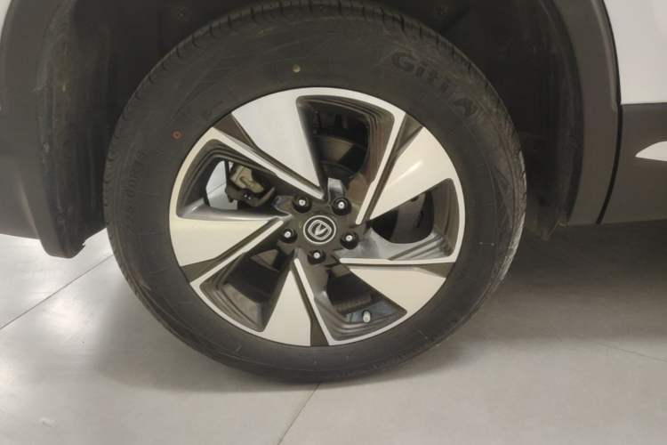 Used CHANGAN CS75 2020 280T DCT Luxury Version China VI Standard Right Rear Wheel Hub