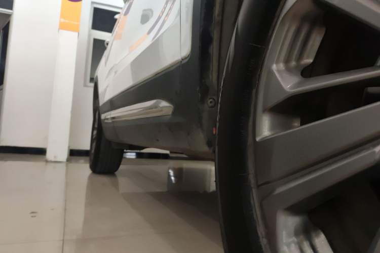Used CHANGAN CS75 2020 280T DCT Luxury Model China VI Standard Right Side Sill