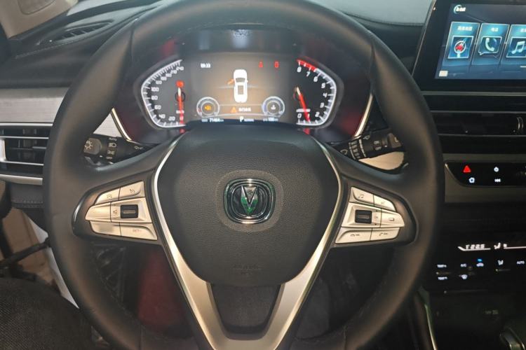 Used CHANGAN CS75 2020 280T DCT Luxury Version China VI Standard Steering Wheel