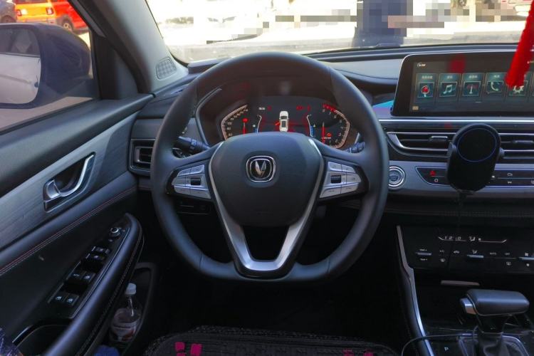 Used CHANGAN CS75 2020 280T DCT Luxury Version China VI Standard Steering Wheel