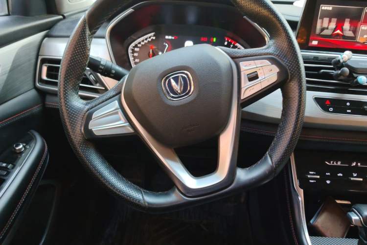 Used CHANGAN CS75 2020 280T Automatic Smart Edition China VI Standard Steering Wheel