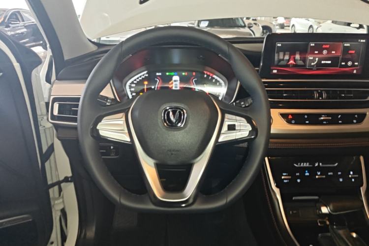 Used CHANGAN CS75 2020 280T DCT Luxury Model China VI Standard Steering Wheel