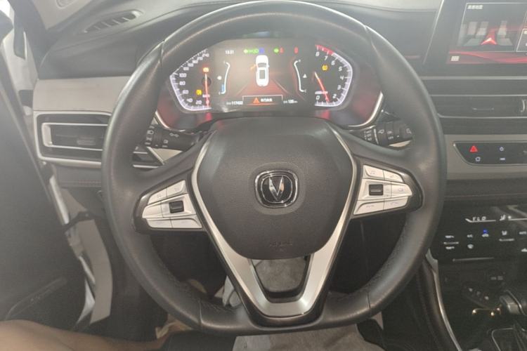 Used CHANGAN CS75 2020 280T DCT Luxury Version China VI Standard Steering Wheel
