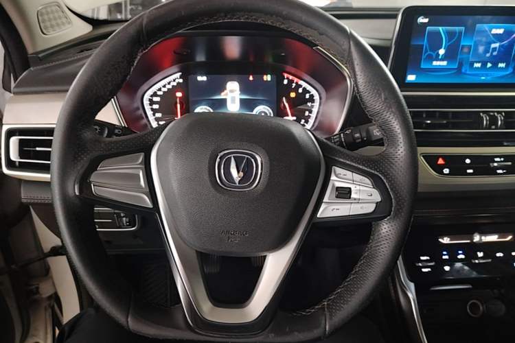 Used CHANGAN CS75 2020 280T Manual Smart Edition China VI Standard Steering Wheel