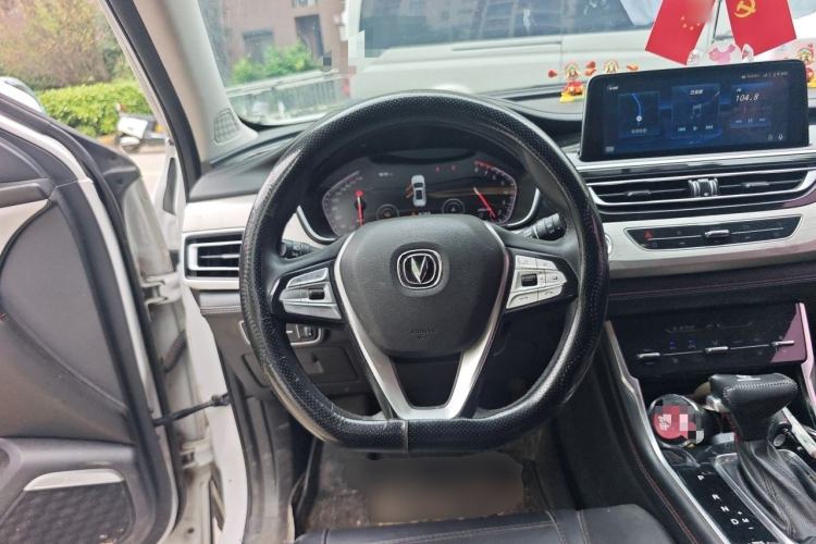 Used CHANGAN CS75 2020 280T DCT Luxury Version China VI Standard Steering Wheel