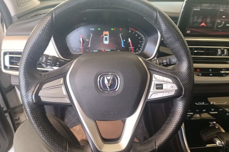Used CHANGAN CS75 2020 280T Automatic Smart Edition China VI Standard Steering Wheel