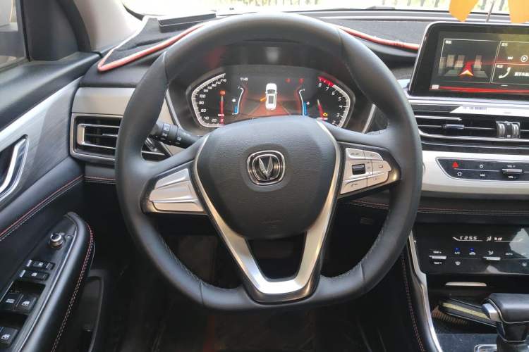 Used CHANGAN CS75 2020 280T DCT Luxury Model China VI Standard Steering Wheel