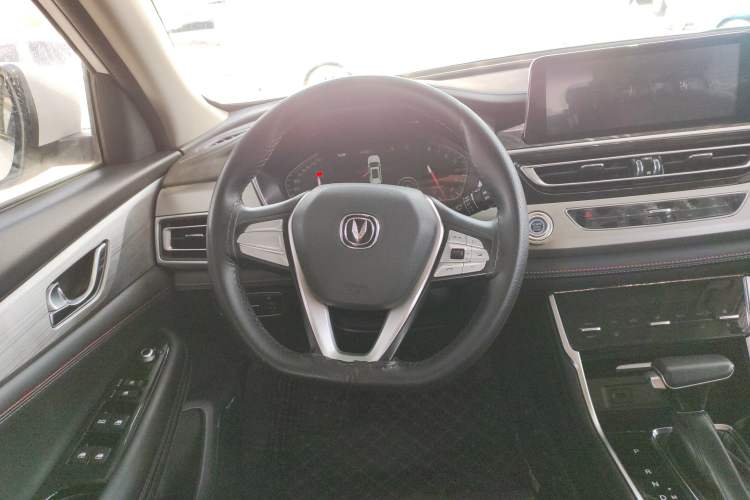 Used CHANGAN CS75 2020 280T DCT Luxury Model China VI Standard Steering Wheel