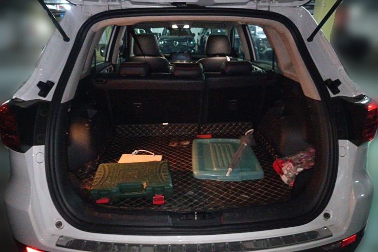 Used CHANGAN CS75 2020 280T Automatic Smart Edition China VI Trunk