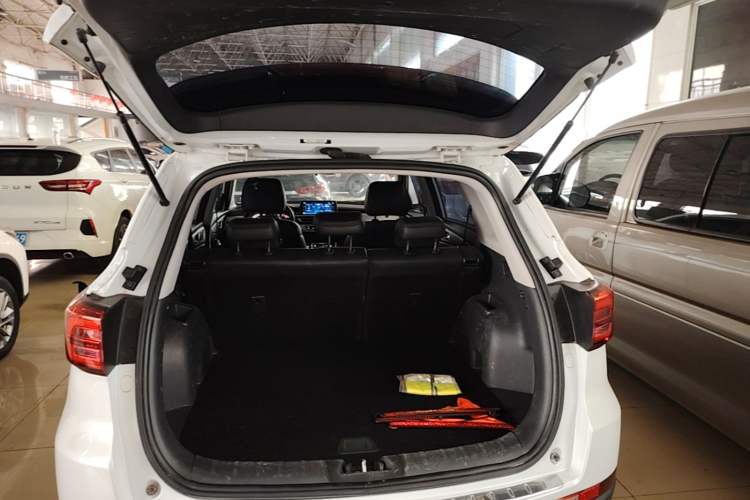 Used CHANGAN CS75 2020 280T Manual Smart Edition China VI Standard Trunk