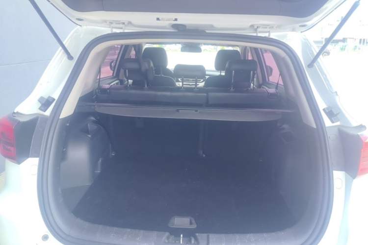 Used CHANGAN CS75 2020 280T Automatic Smart Edition China VI Trunk