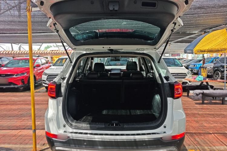 Used CHANGAN CS75 2020 280T Automatic Smart Edition China VI Trunk