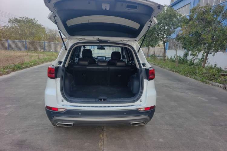 Used CHANGAN CS75 2020 280T Automatic Smart Edition China VI Standard Trunk