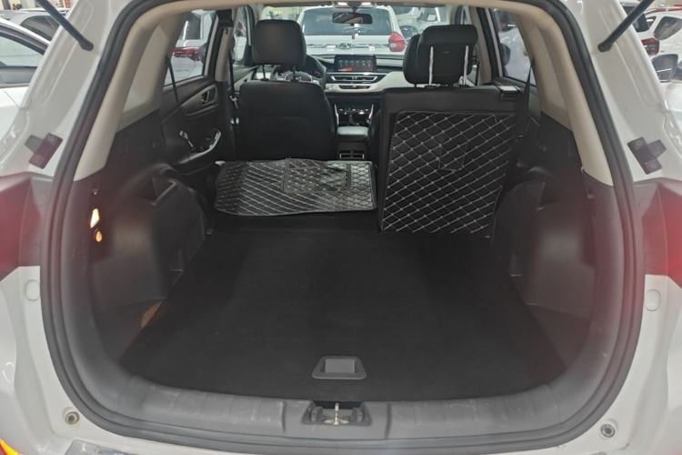 Used CHANGAN CS75 2020 280T DCT Luxury Version China VI Standard Trunk