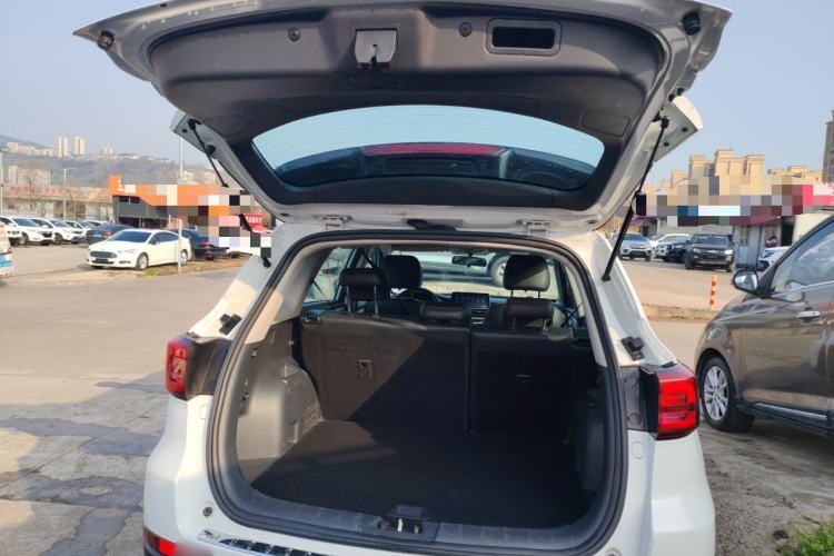Used CHANGAN CS75 2020 280T Automatic Smart Edition China VI Trunk