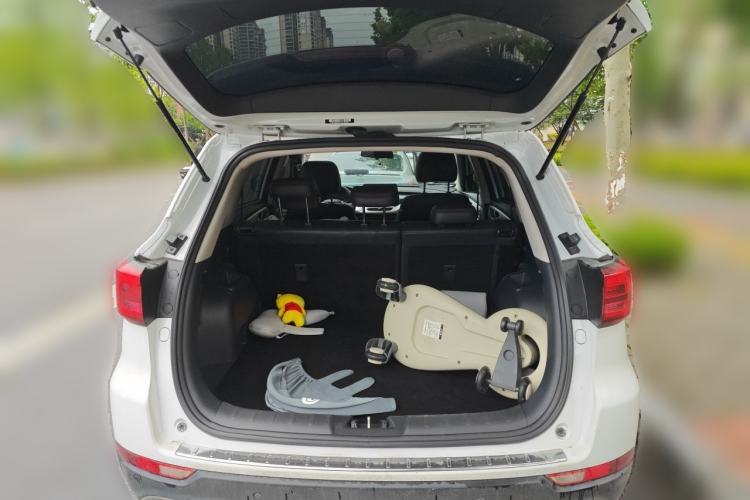 Used CHANGAN CS75 2020 280T Manual Elite Version China VI Standard Trunk