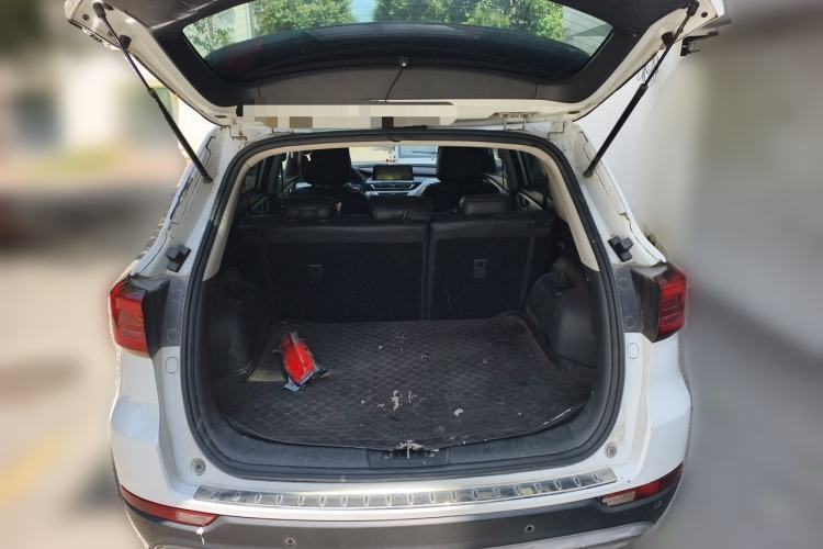 Used CHANGAN CS75 2020 280T DCT Luxury Model China VI Standard Trunk