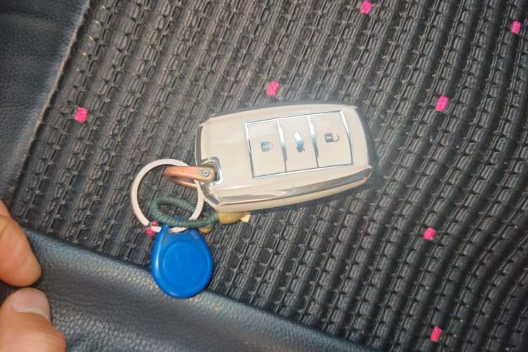 Used CHANGAN CS75 2020 280T Manual Elite Version China VI Standard Vehicle Key