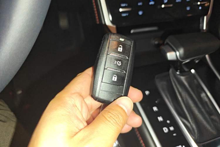 Used CHANGAN CS75 2020 280T DCT Luxury Model China VI Standard Vehicle Key