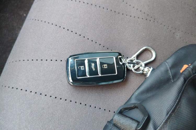 Used CHANGAN CS75 2020 280T Automatic Smart Edition China VI Standard Vehicle Key