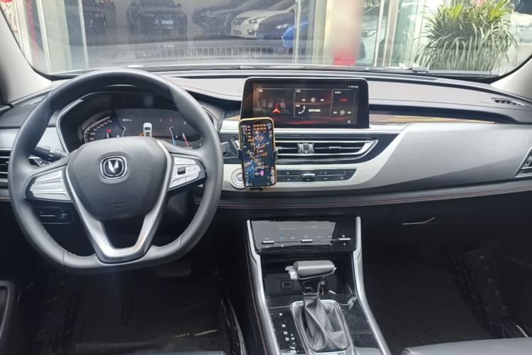 Used CHANGAN CS75 2021 Honor Million Edition 280T DCT Luxury Model Center Console