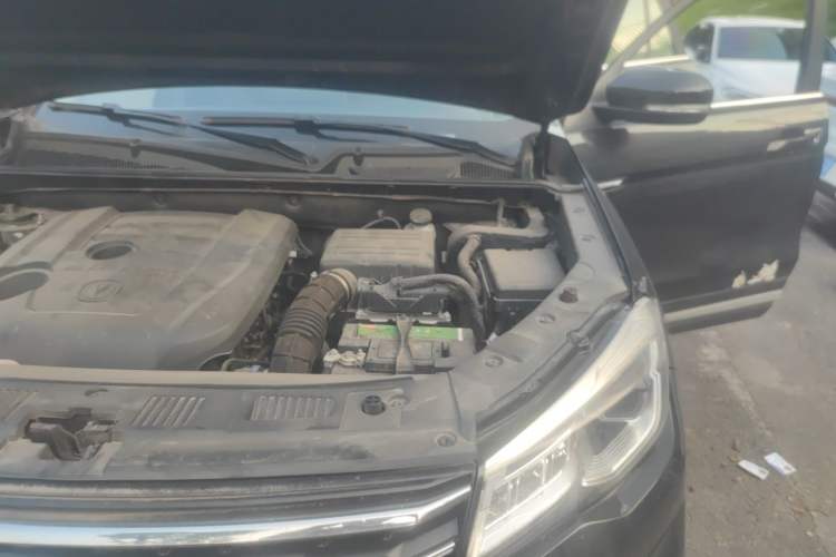 Used CHANGAN CS75 2021 Honor Million Edition 280T DCT Luxury Model Engine Bay Left