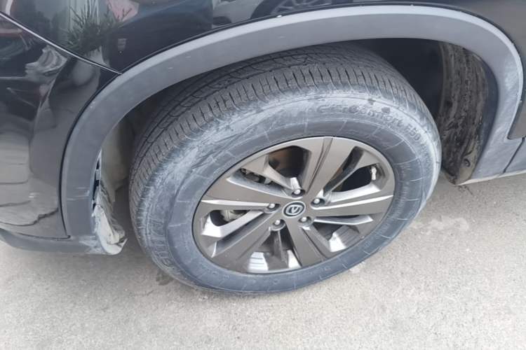 Used CHANGAN CS75 2021 Honor Million Edition 280T DCT Luxury Model Left Front Wheel Hub