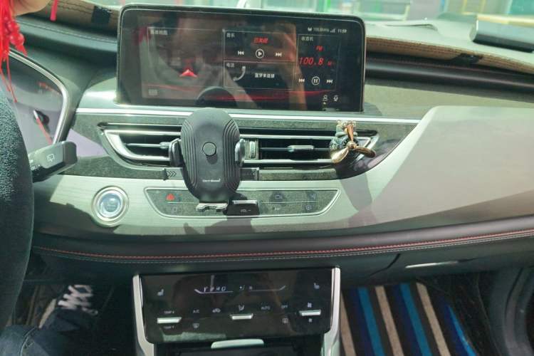 Used CHANGAN CS75 2021 Honor Million Edition 280T DCT Navigation Model Audio And AC Panel