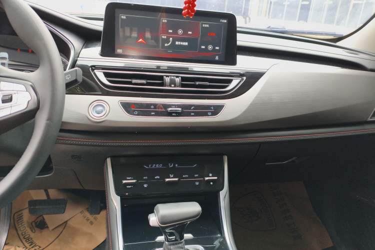 Used CHANGAN CS75 2021 Honor Million Edition 280T DCT Luxury Model Audio And AC Panel