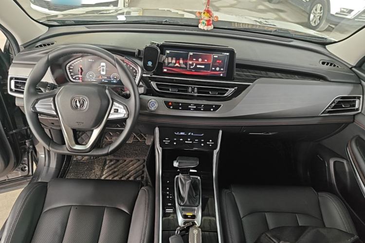 Used CHANGAN CS75 2021 Honor Million Edition 280T DCT Luxury Model Center Console