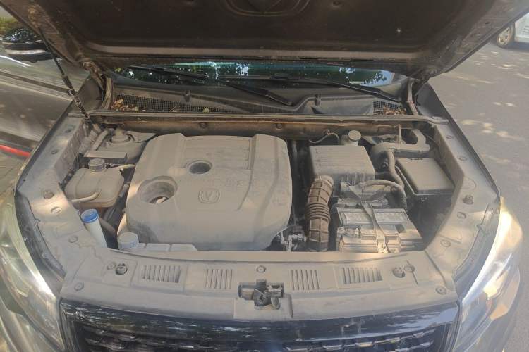 Used CHANGAN CS75 2021 Honor Million Edition 280T DCT Navigation Model Engine Bay