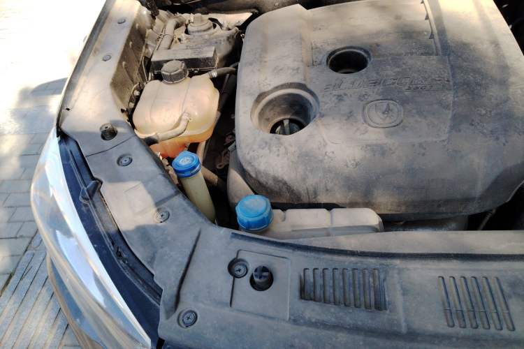 Used CHANGAN CS75 2021 Honor Million Edition 280T DCT Luxury Model Engine Bay Right