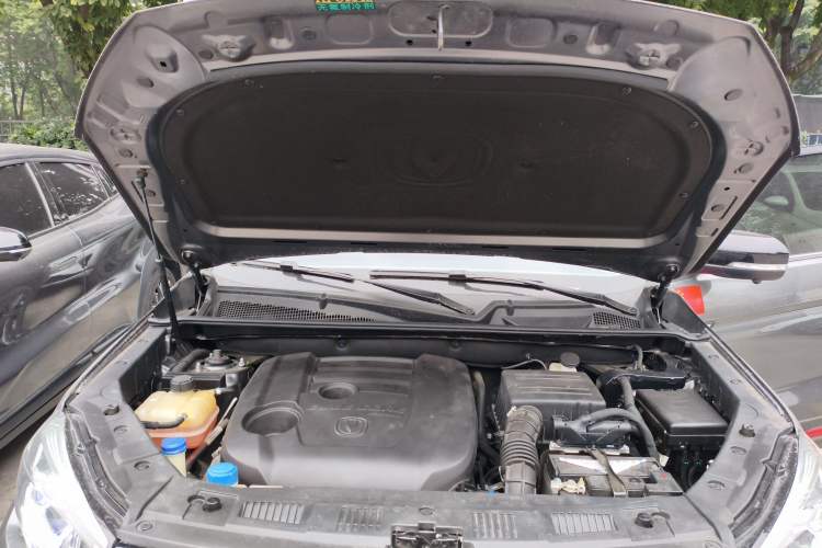 Used CHANGAN CS75 2021 Honor Million Edition 280T DCT Luxury Model Engine Bay