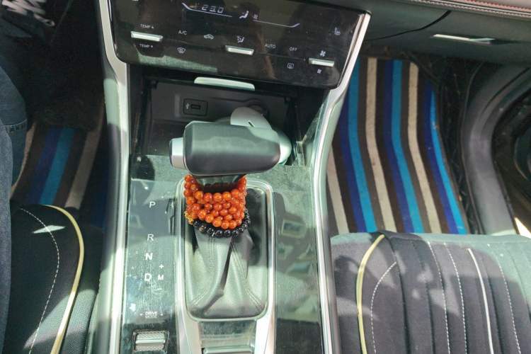 Used CHANGAN CS75 2021 Honor Million Edition 280T DCT Navigation Model Gear Lever