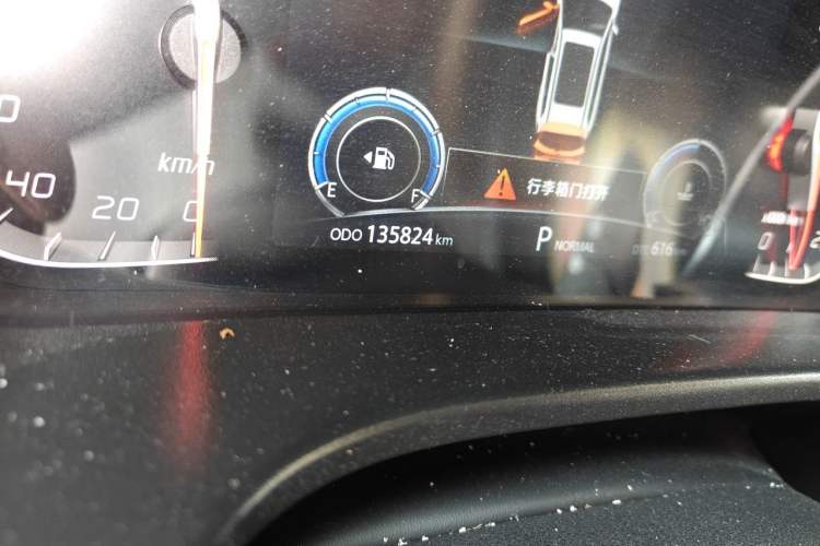 Used CHANGAN CS75 2021 Honor Million Edition 280T DCT Luxury Model Odometer Close Up