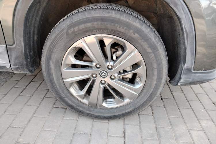 Used CHANGAN CS75 2021 Honor Million Edition 280T DCT Luxury Model Right Front Wheel Hub