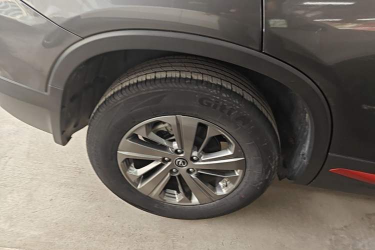 Used CHANGAN CS75 2021 Honor Million Edition 280T DCT Luxury Model Right Rear Wheel Hub