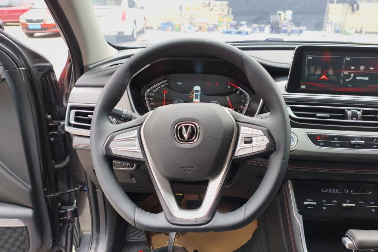 Used CHANGAN CS75 2021 Honor Million Edition 280T DCT Luxury Model Steering Wheel