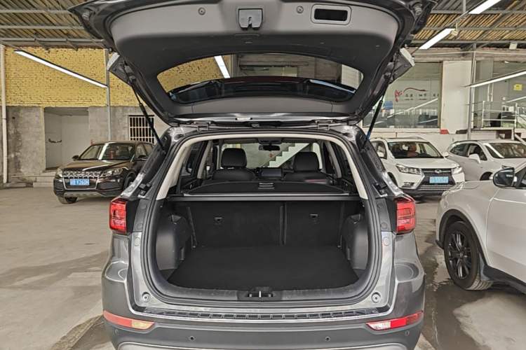 Used CHANGAN CS75 2021 Honor Million Edition 280T DCT Luxury Model Trunk