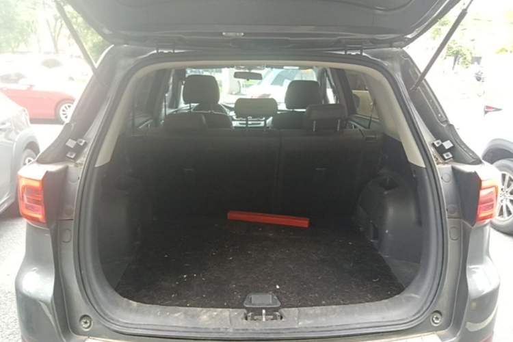 Used CHANGAN CS75 2021 Honor Million Edition 280T DCT Prestige Model Trunk