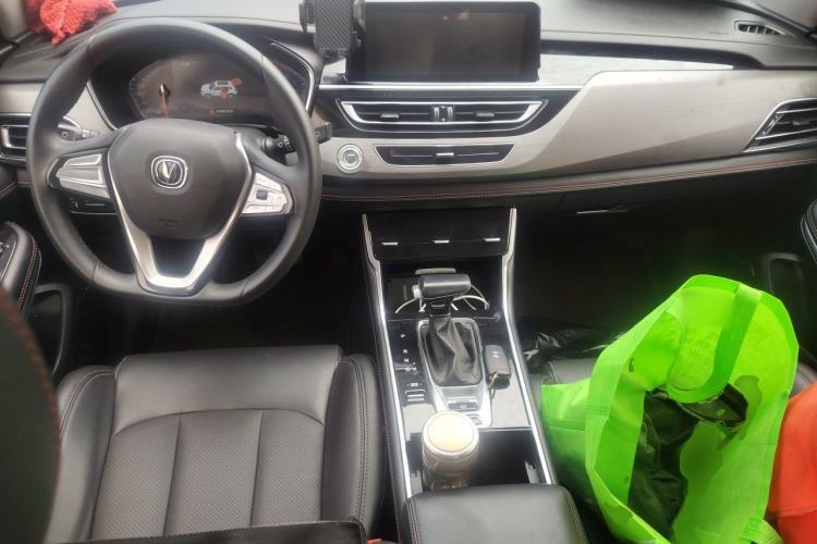 Used CHANGAN CS75 2021 Honor Million Edition 280T DCT Luxury Model Center Console