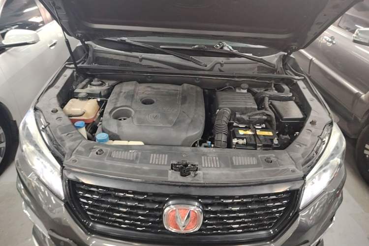Used CHANGAN CS75 2021 Honor Million Edition 280T DCT Luxury Model Engine Bay