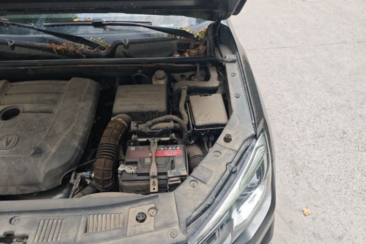 Used CHANGAN CS75 2021 Honor Million Edition 280T DCT Luxury Model Engine Bay Left