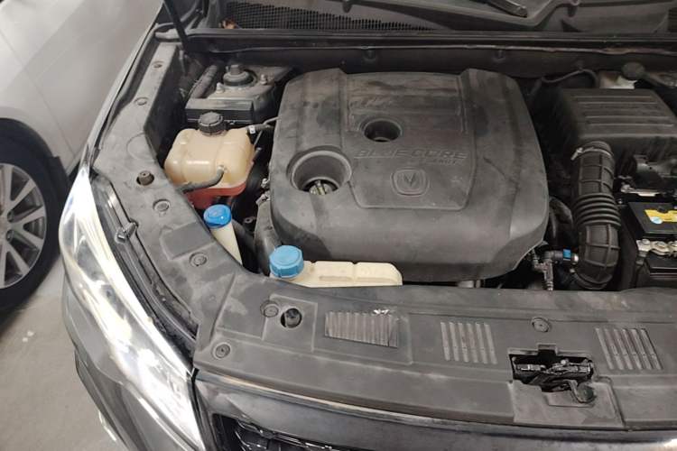 Used CHANGAN CS75 2021 Honor Million Edition 280T DCT Luxury Model Engine Bay Right