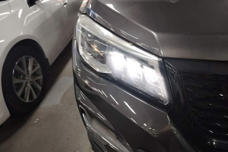 Used CHANGAN CS75 2021 Honor Million Edition 280T DCT Luxury Model Right Front Headlight